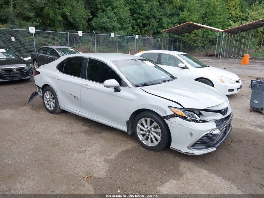 2022 TOYOTA CAMRY LE | 4T1C11AK6NU002668 | UPCARS