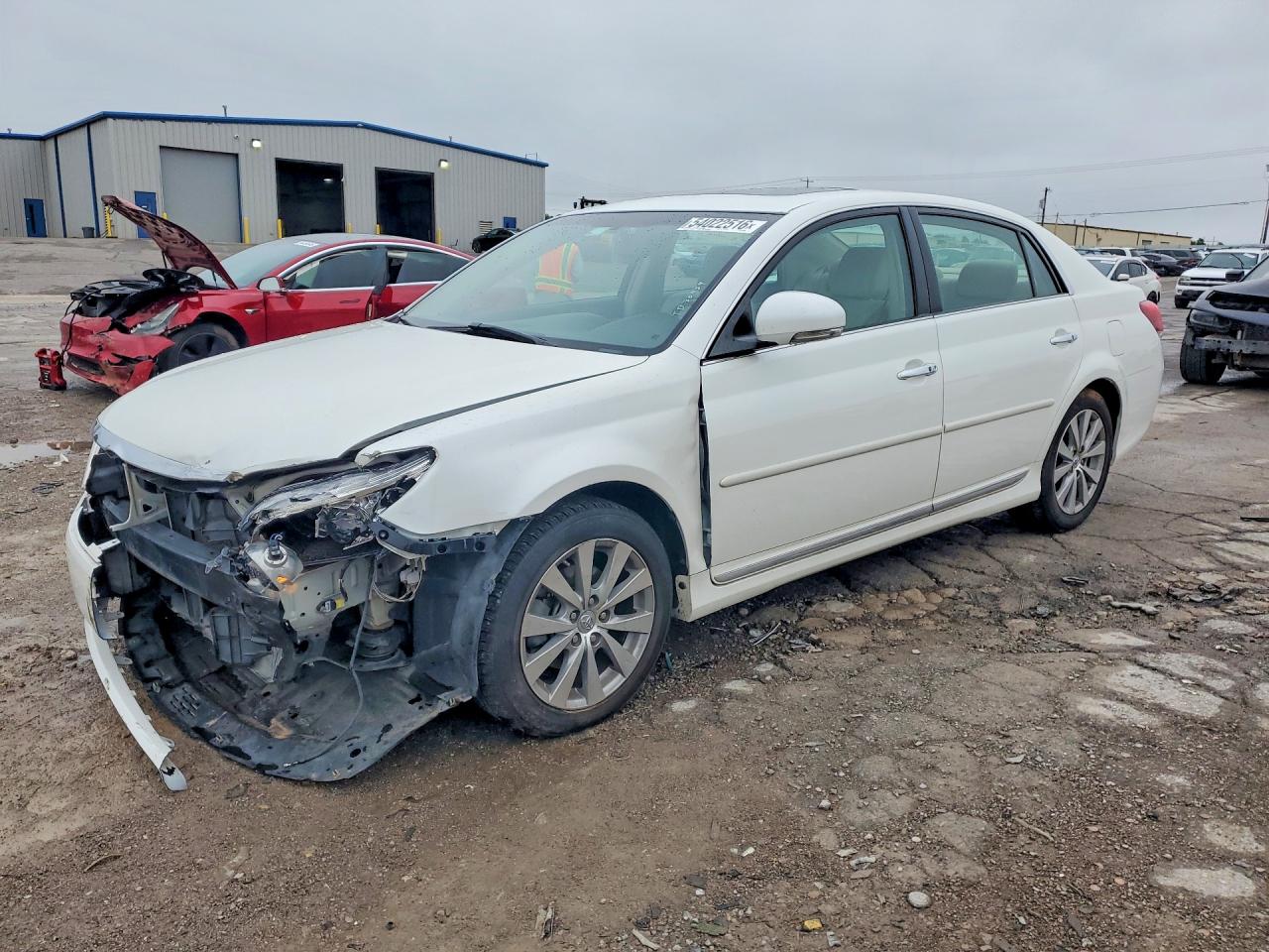 2011 TOYOTA AVALON LIMITED | 4T1BK3DB8BU427823 | UPCARS