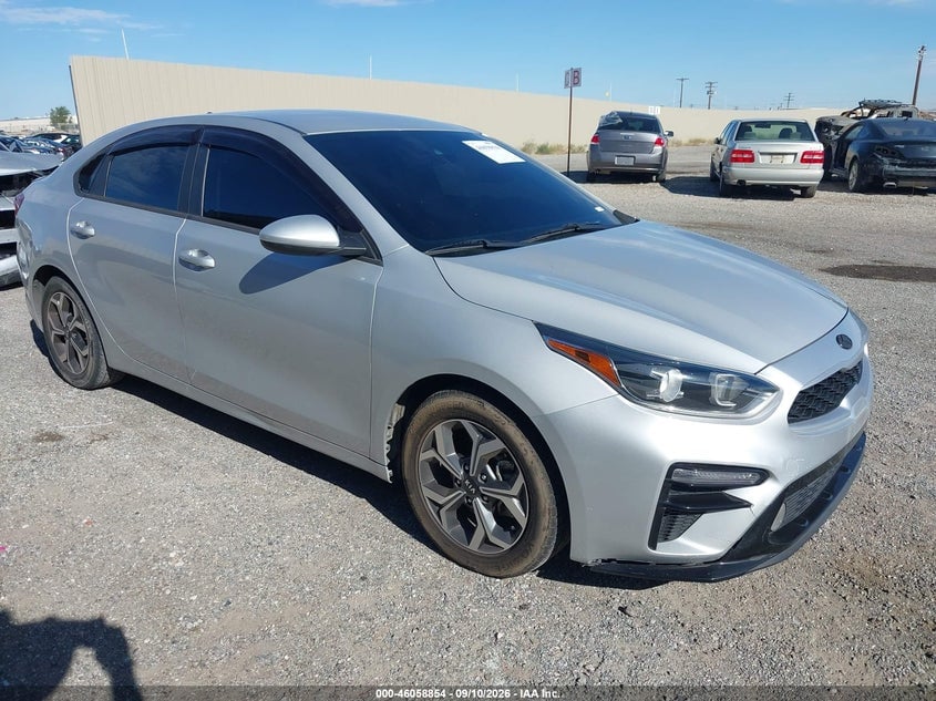 2021 KIA FORTE LXS | 3KPF24AD1ME402863 | UPCARS