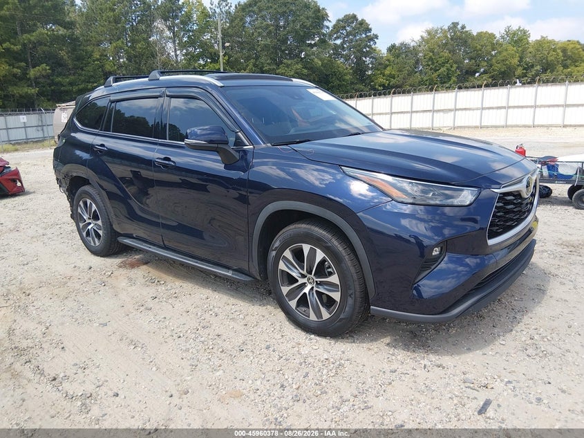 2022 TOYOTA HIGHLANDER XLE | 5TDGZRAH4NS137699 | UPCARS