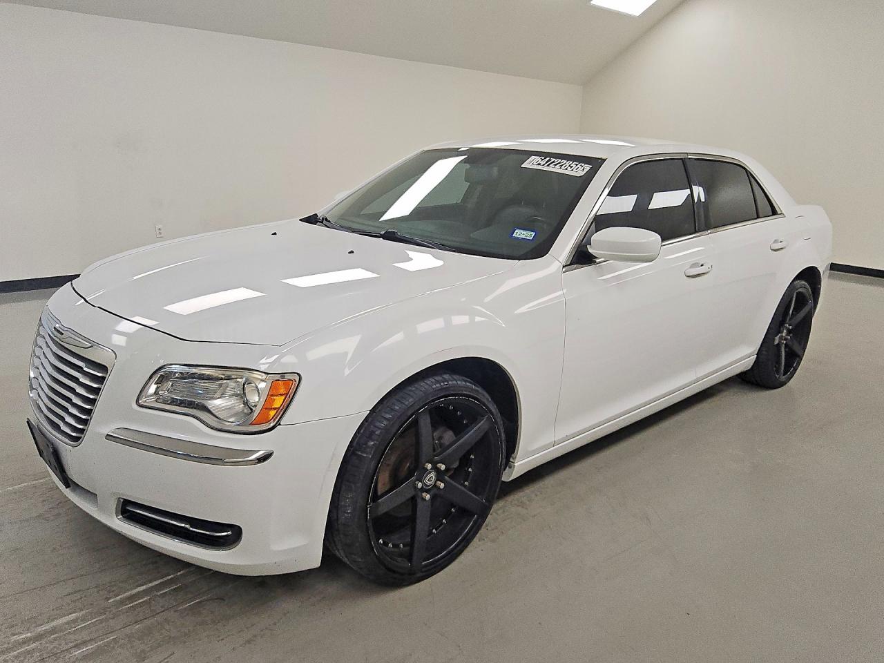2014 CHRYSLER 300 | 2C3CCAAG1EH105756 | UPCARS
