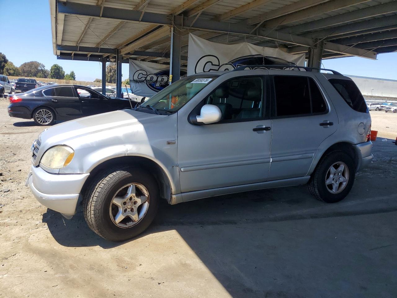 2000 MERCEDES-BENZ M-CLASS 320 | 4JGAB54E1YA147124 | UPCARS