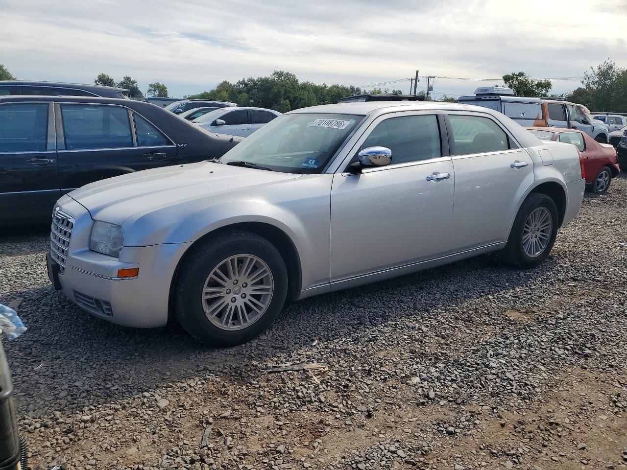 2010 CHRYSLER 300 TOURING | 2C3CA5CV1AH270628 | UPCARS