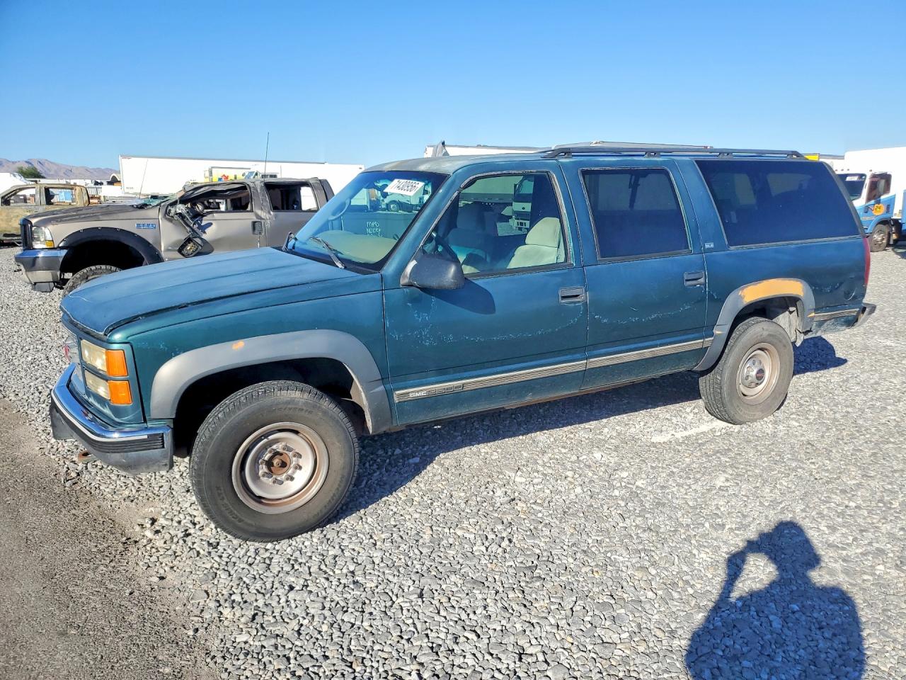 1997 GMC SUBURBAN K2500 | 3GKGK26J9VG500489 | UPCARS