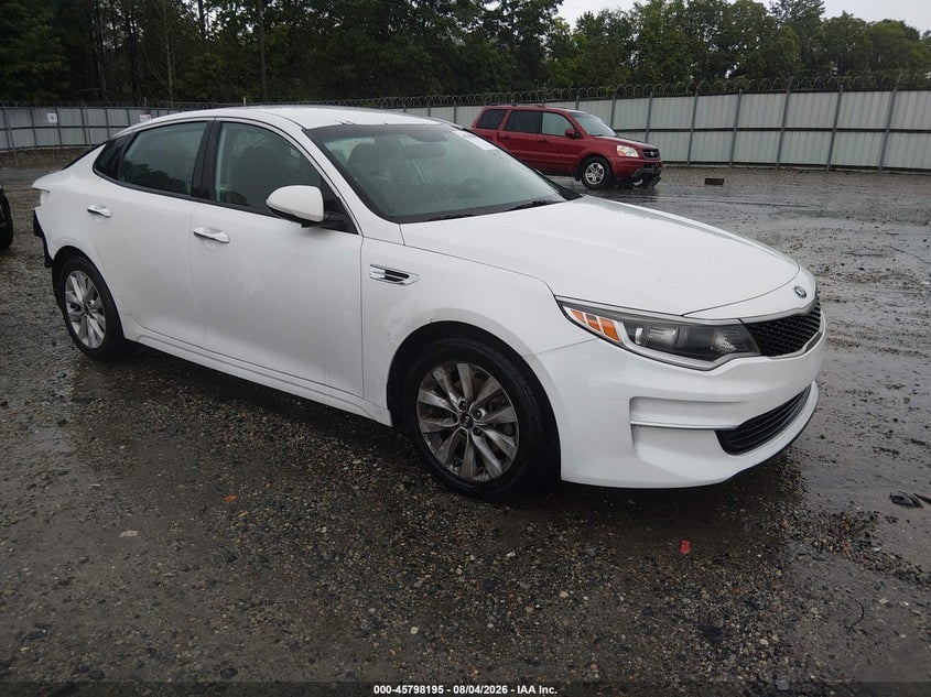 2018 KIA OPTIMA LX | 5XXGT4L33JG270360 | UPCARS