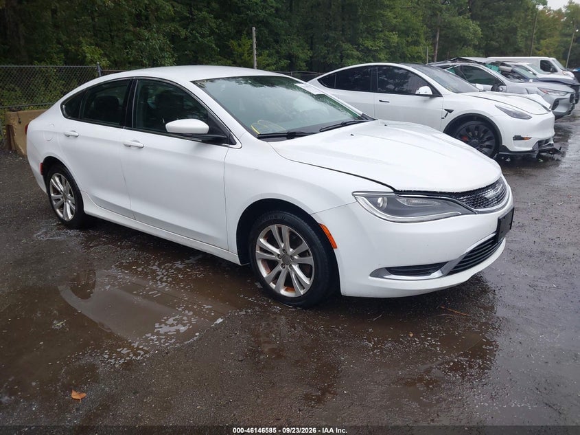 2015 CHRYSLER 200 LIMITED | 1C3CCCAB6FN571059 | UPCARS