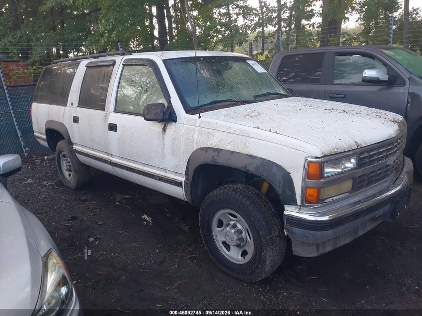 1999 CHEVROLET SUBURBAN 2500 | 3GNGK26R2XG262884 | UPCARS