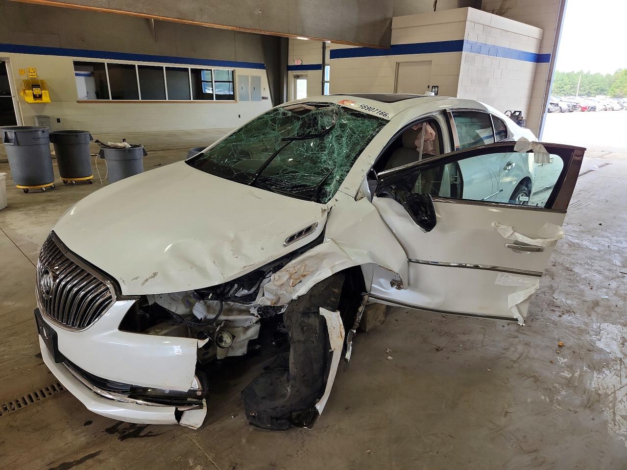 2016 BUICK LACROSSE PREMIUM | 1G4GF5G35GF231375 | UPCARS