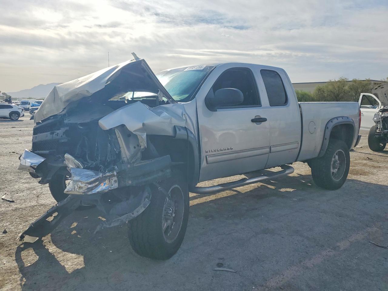 2011 CHEVROLET SILVERADO K1500 LT | 1GCRKSE35BZ334829 | UPCARS