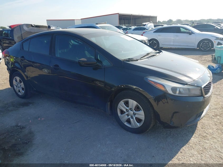 2018 KIA FORTE LX | 3KPFK4A74JE239051 | UPCARS