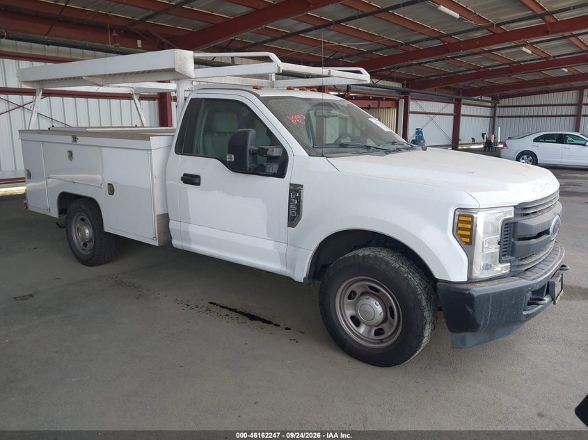 2019 FORD F-350 CHASSIS XL | 1FDRF3E69KEG46613 | UPCARS