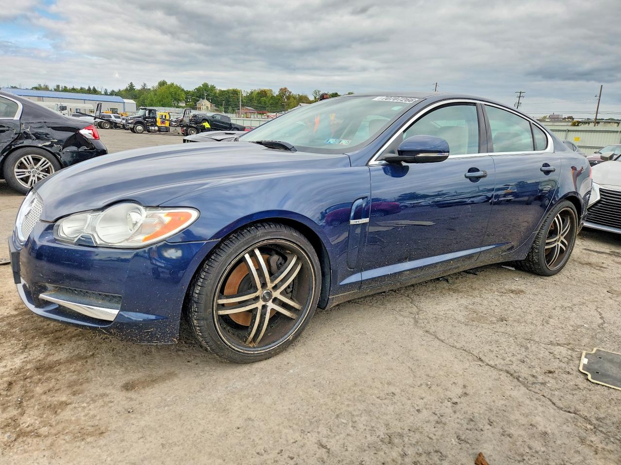2011 JAGUAR XF | SAJWA0FB9BLS07120 | UPCARS
