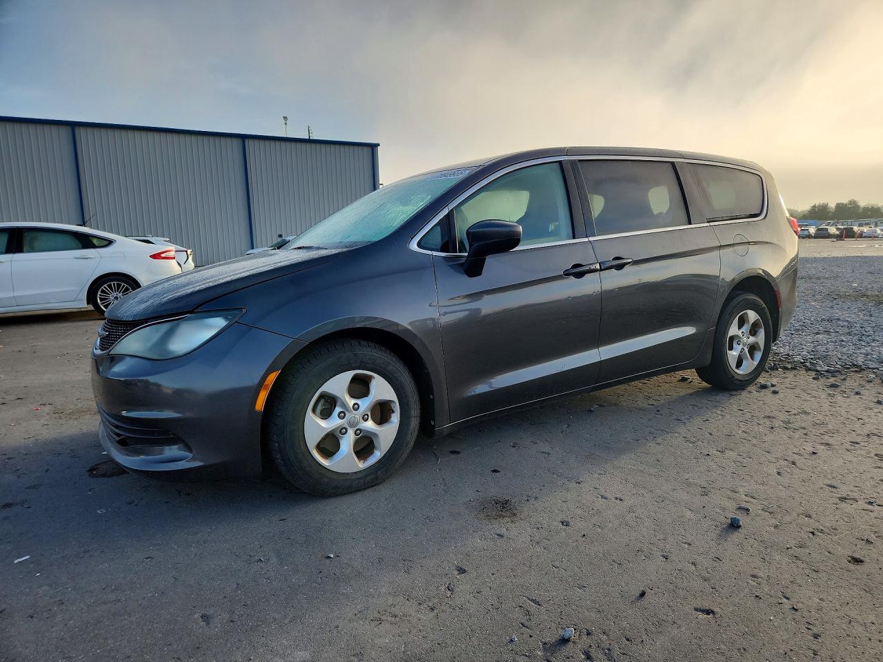2017 CHRYSLER PACIFICA LX | 2C4RC1CG2HR521803 | UPCARS