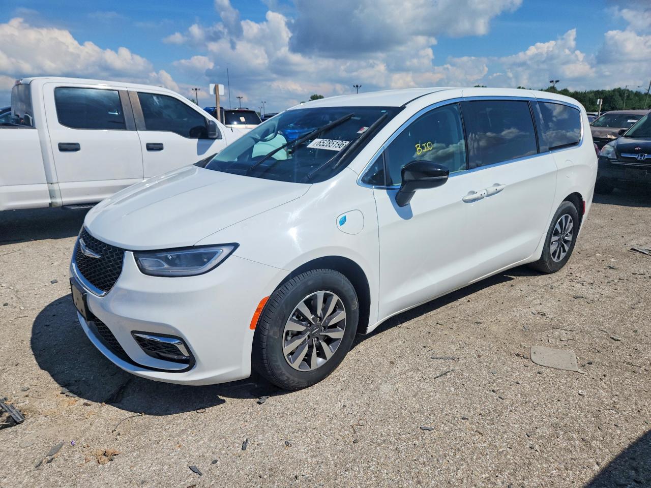 2024 CHRYSLER PACIFICA HYBRID SELECT | 2C4RC1S72RR103907 | UPCARS