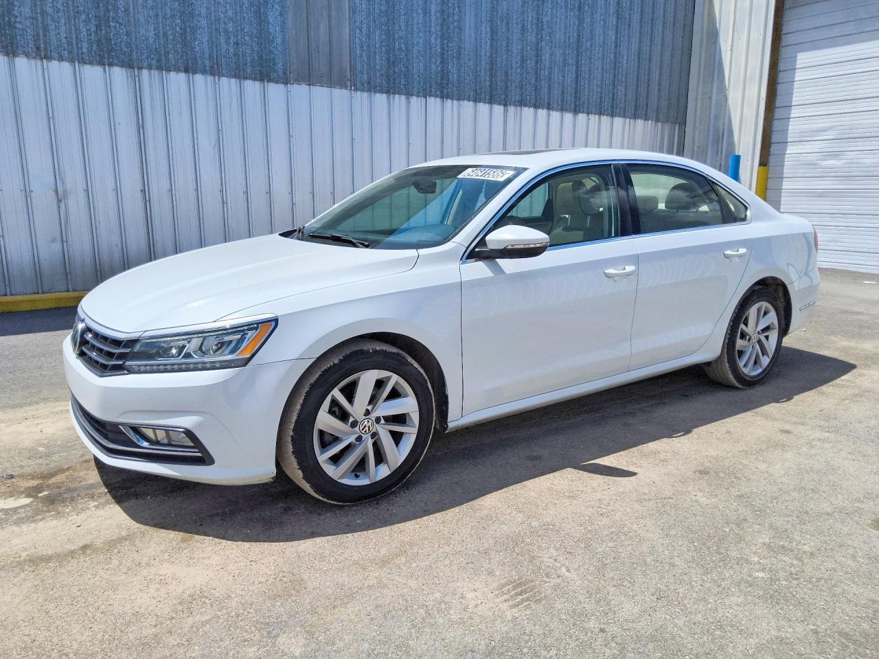 2018 VOLKSWAGEN PASSAT SE | 1VWBA7A35JC014948 | UPCARS