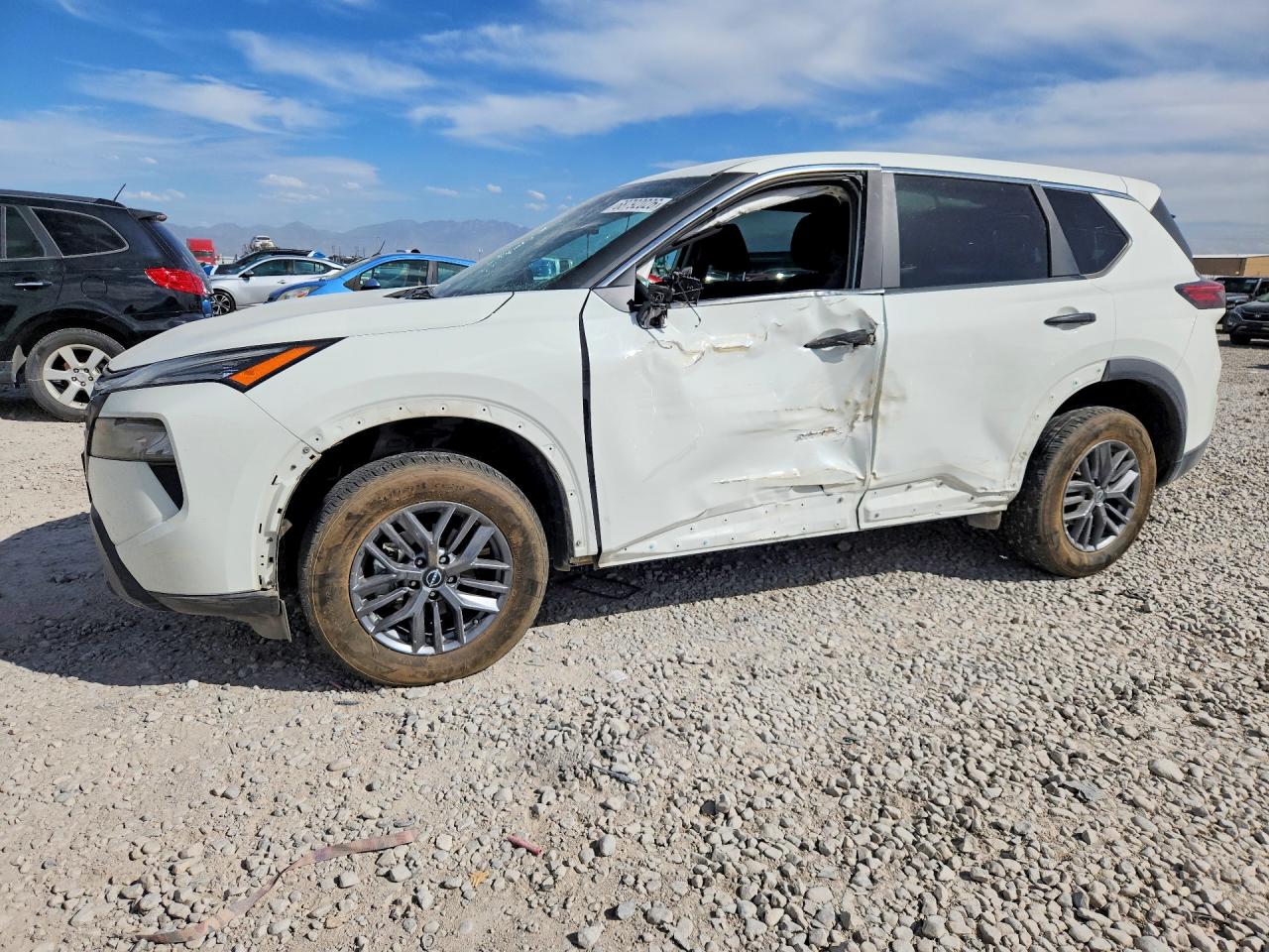 2024 NISSAN ROGUE S | 5N1BT3ABXRC670874 | UPCARS