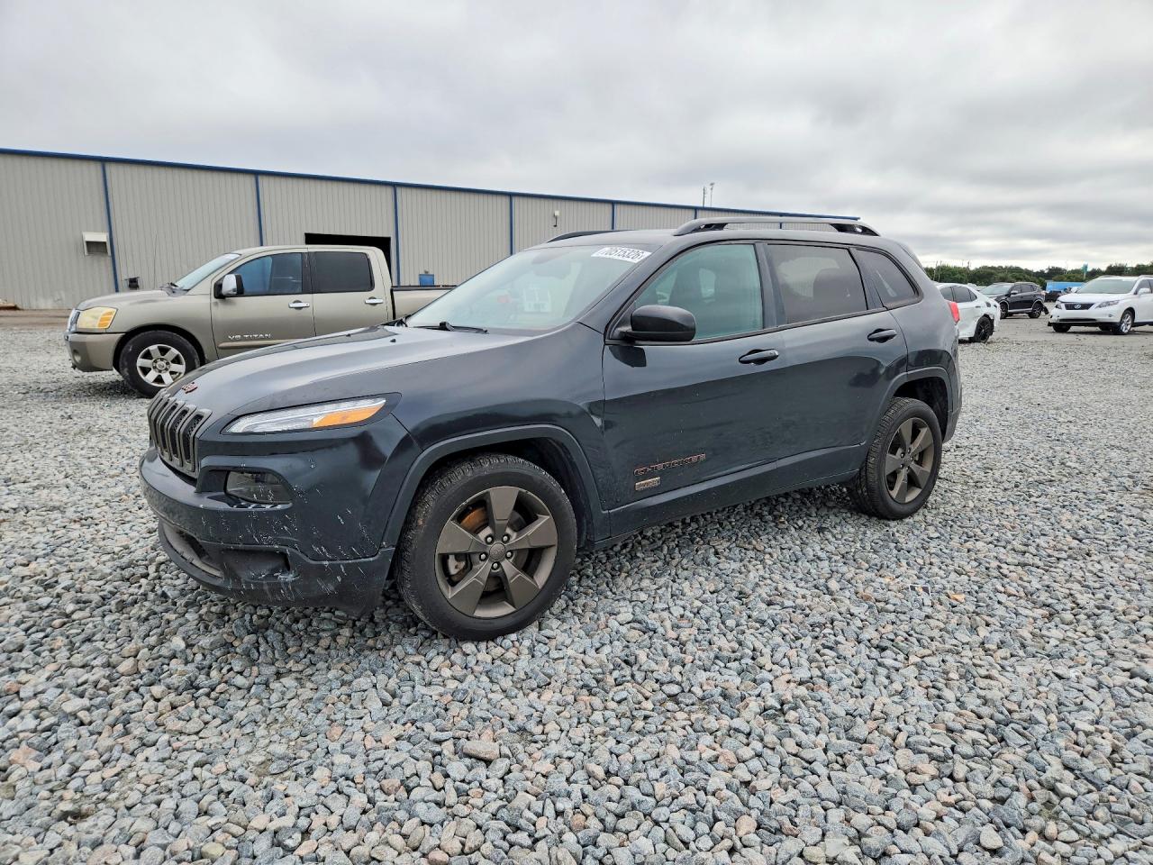 2017 JEEP CHEROKEE LATITUDE | 1C4PJLCB1HW534885 | UPCARS