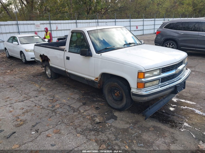 1997 CHEVROLET C1500 FLEETSIDE | 1GCEC14W1VZ166354 | UPCARS