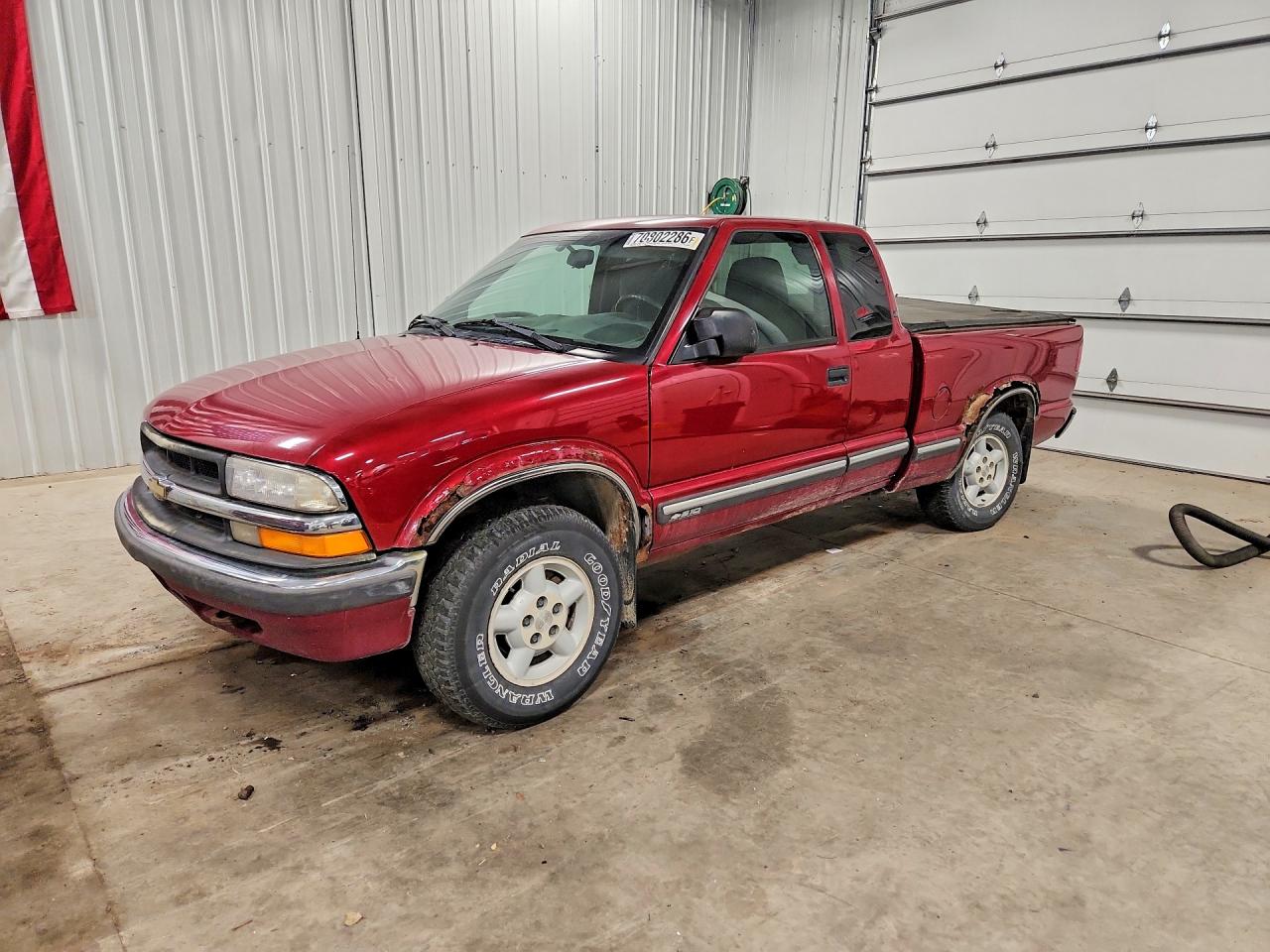 2001 CHEVROLET S10 | 1GCDT19W718136456 | UPCARS