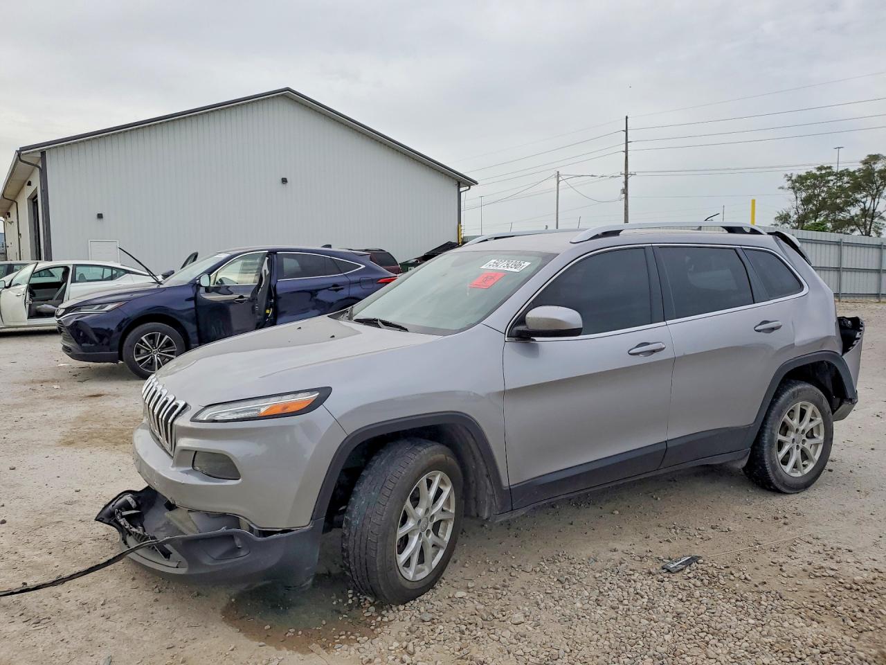 2017 JEEP CHEROKEE LATITUDE | 1C4PJMCS6HD238052 | UPCARS