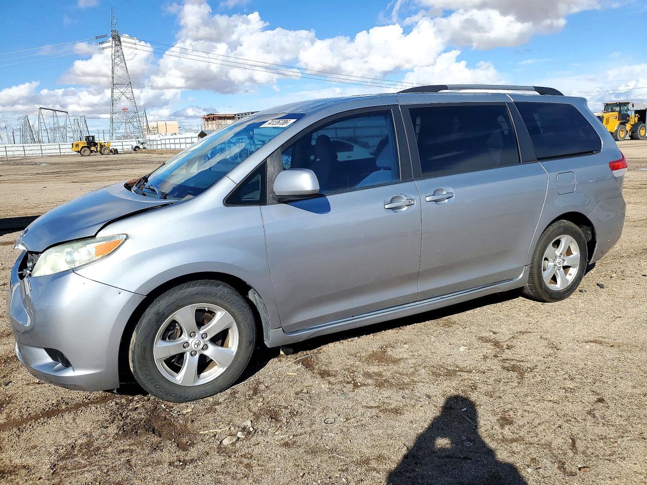 2011 TOYOTA SIENNA LE | 5TDKK3DC4BS134972 | UPCARS