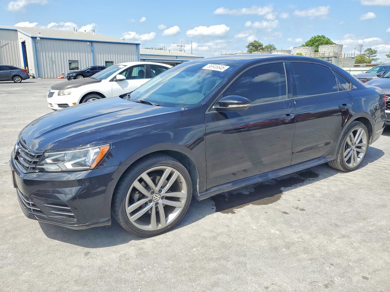 2018 VOLKSWAGEN PASSAT S | 1VWAA7A32JC033534 | UPCARS