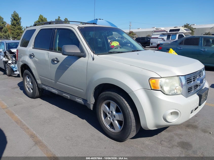 2009 FORD ESCAPE XLT | 1FMCU03G79KA45153 | UPCARS