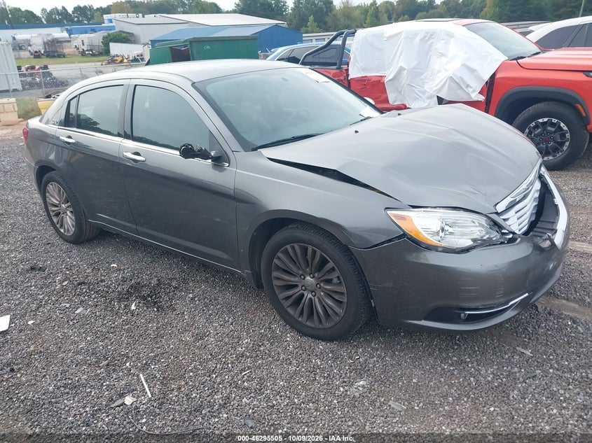 2013 CHRYSLER 200 LIMITED | 1C3CCBCG2DN522604 | UPCARS