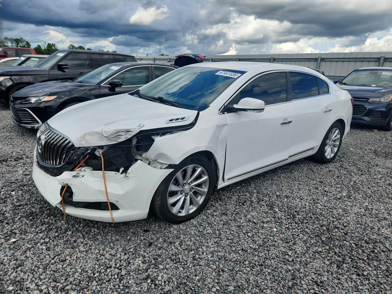 2016 BUICK LACROSSE | 1G4GB5G38GF137695 | UPCARS