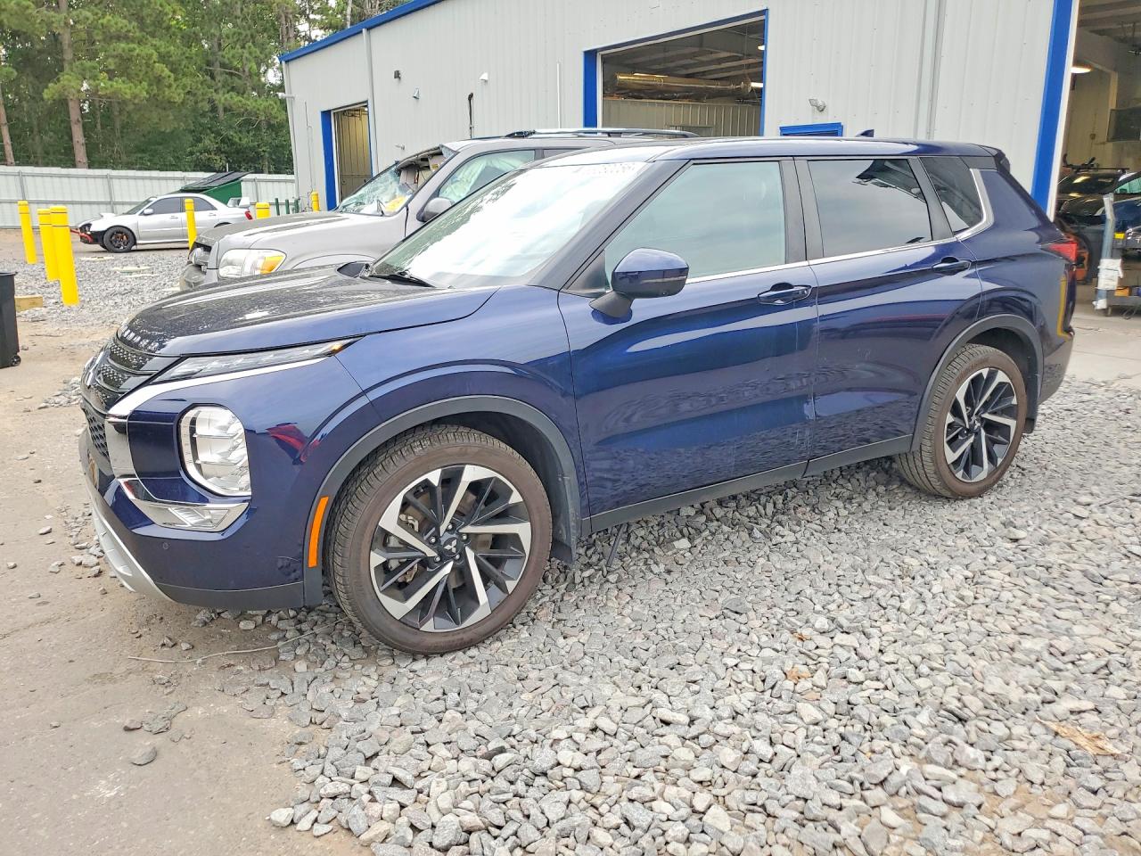 2023 MITSUBISHI OUTLANDER SE | JA4J3UA87PZ016316 | UPCARS