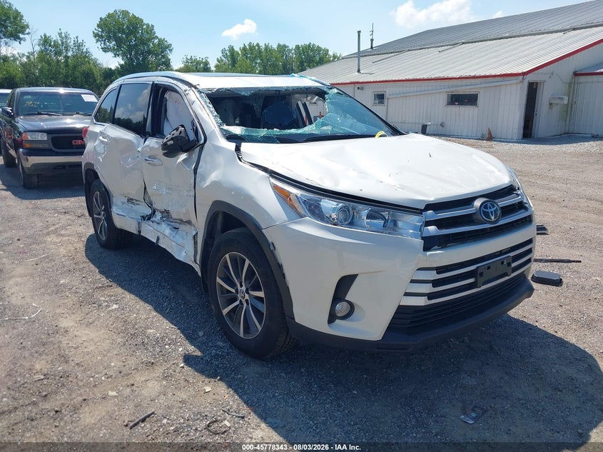 2018 TOYOTA HIGHLANDER XLE | 5TDJZRFH0JS556707 | UPCARS