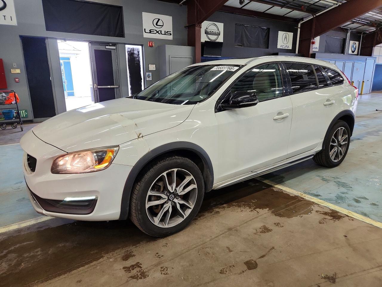 2015 VOLVO V60 PREMIER | YV4612HK1F1000646 | UPCARS