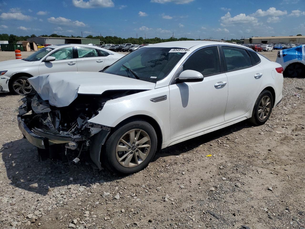 2019 KIA OPTIMA LX | 5XXGT4L39KG275936 | UPCARS