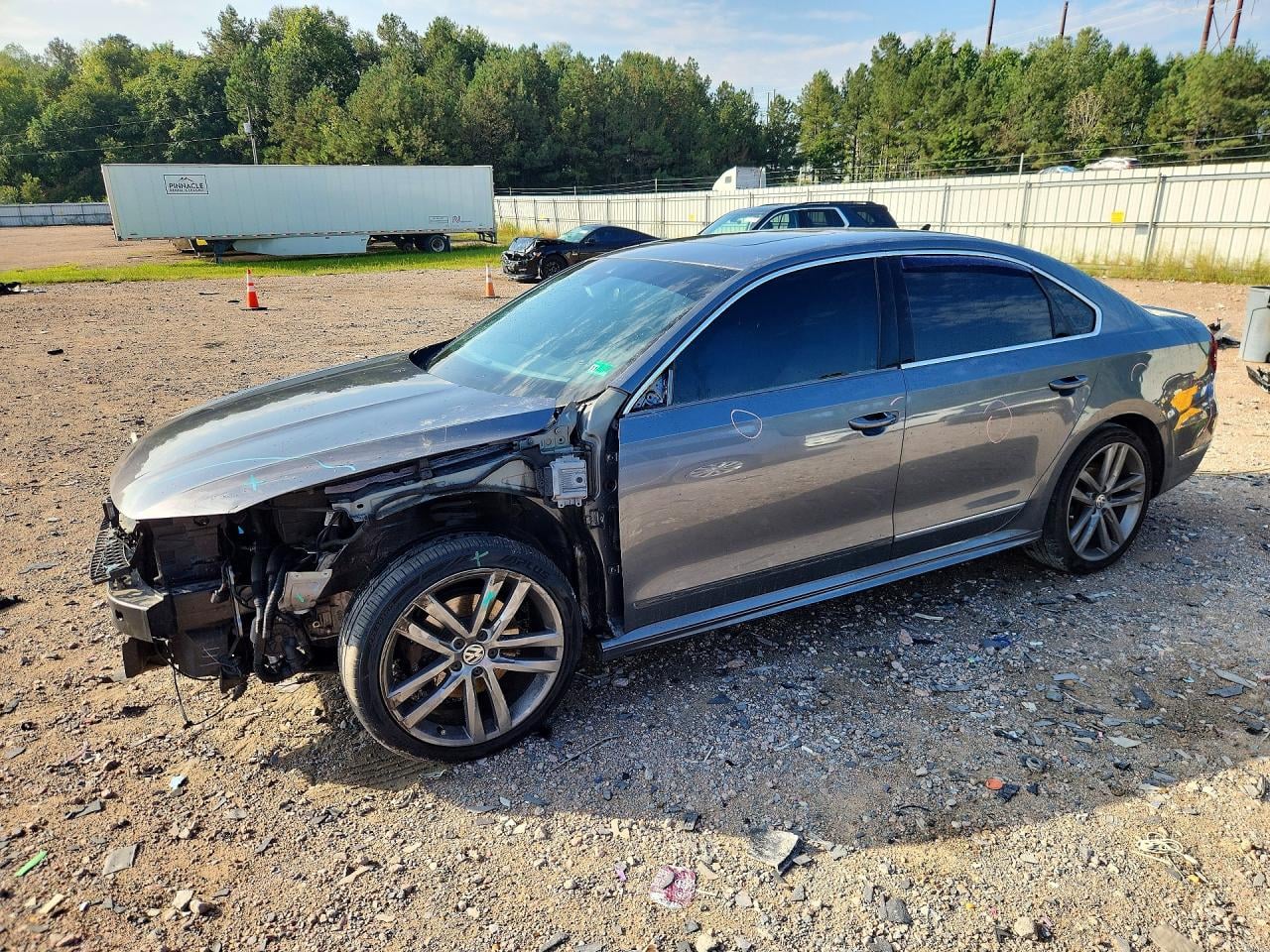2019 VOLKSWAGEN PASSAT SE R-LINE | 1VWMA7A30KC001888 | UPCARS