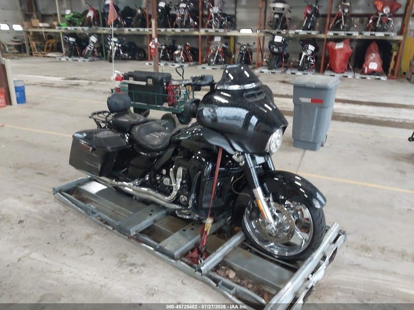 2015 HARLEY-DAVIDSON FLHXSE CVO STREET GLIDE | 1HD1PXN1XFB958990 | UPCARS