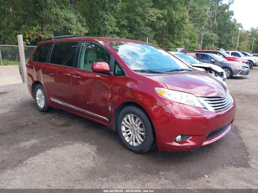 2015 TOYOTA SIENNA XLE 8 PASSENGER | 5TDYK3DC3FS529564 | UPCARS