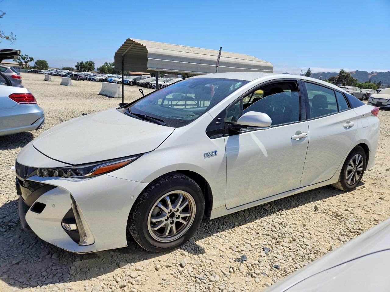 2017 TOYOTA PRIUS ADVANCED | JTDKARFP6H3035943 | UPCARS