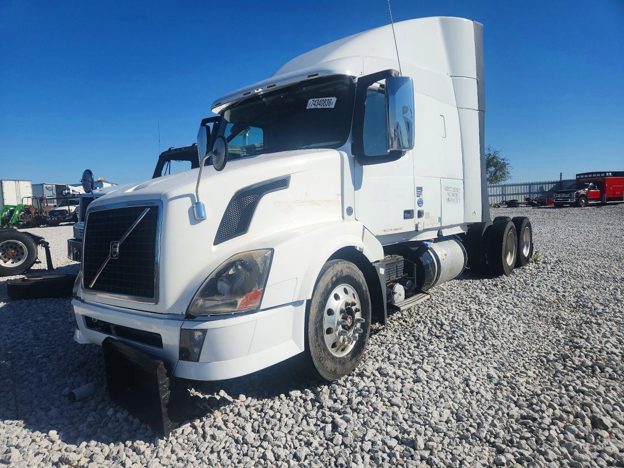2015 VOLVO VNL | 4V4NC9EHXFN917611 | UPCARS