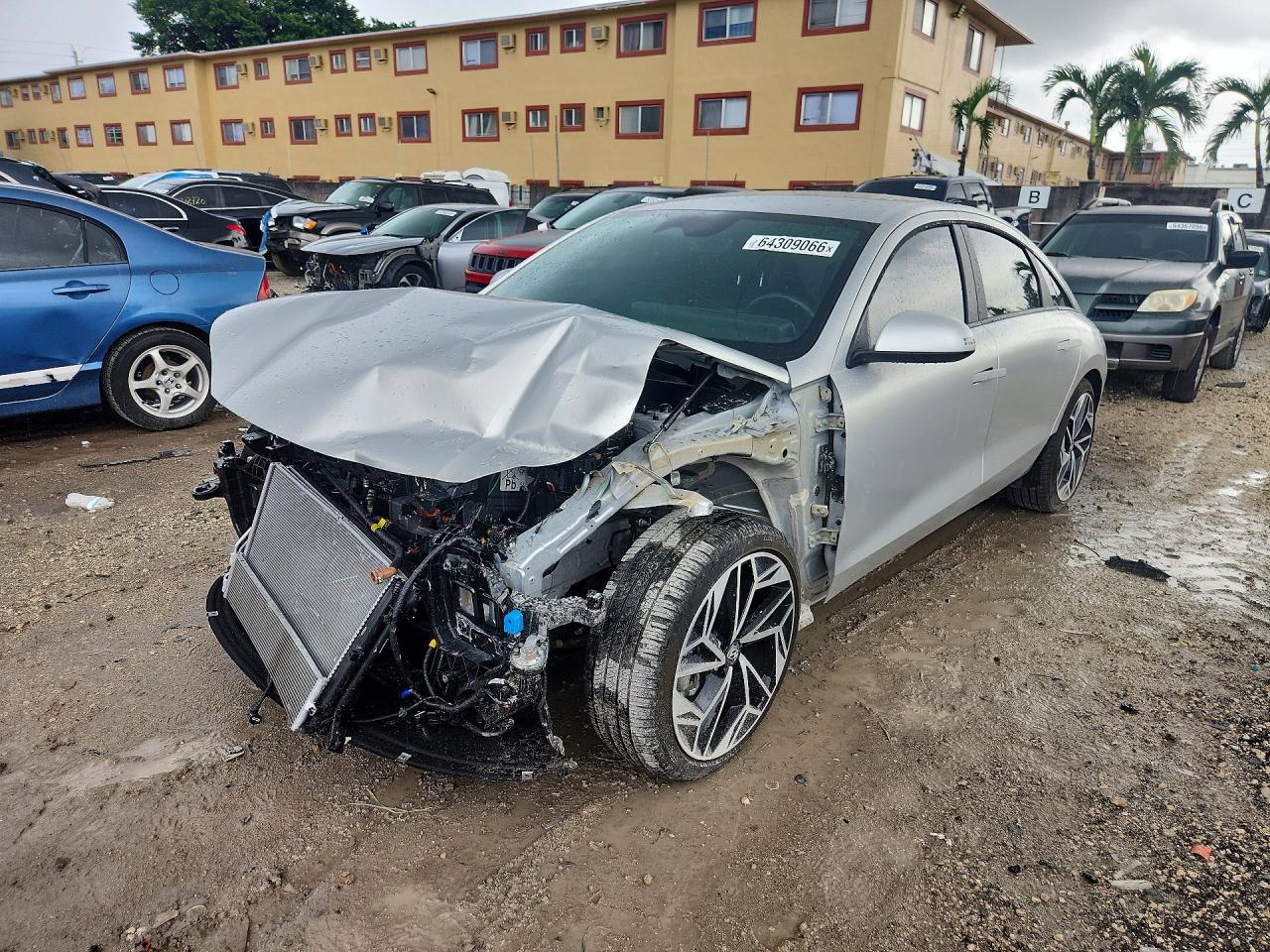 2025 HYUNDAI ALL OTHER SEL | KMHM34AA8SA114960 | UPCARS