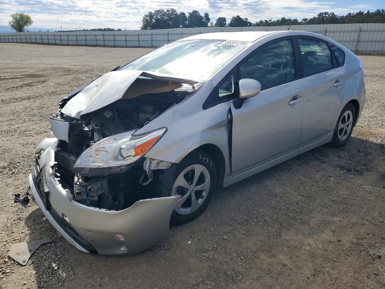 2015 TOYOTA PRIUS FOUR | JTDKN3DU9F0446892 | UPCARS