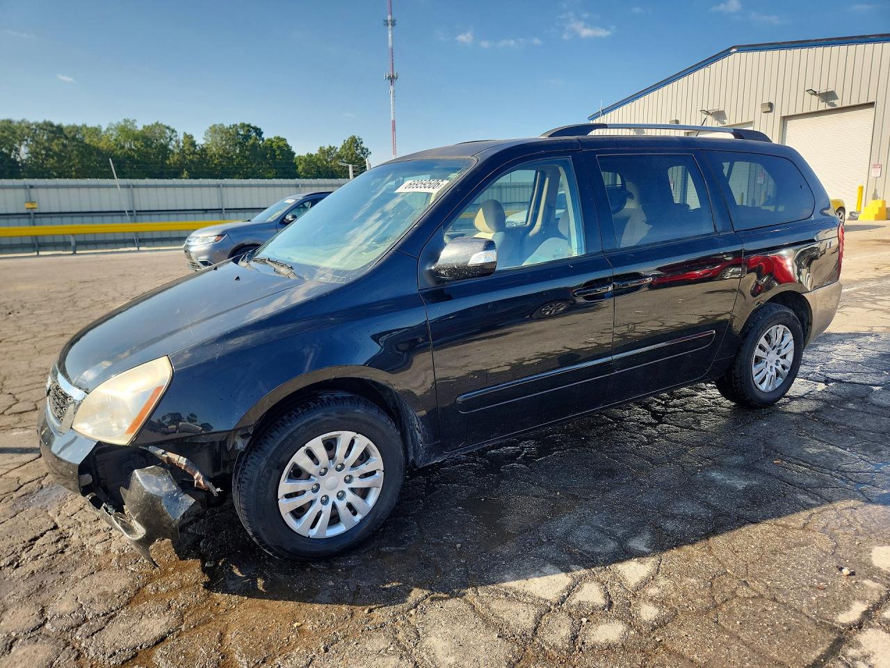 2011 KIA SEDONA LX | KNDMG4C70B6411556 | UPCARS