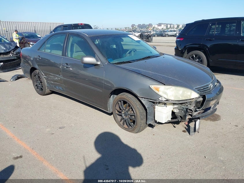 2005 TOYOTA CAMRY LE | 4T1BE32K95U557561 | UPCARS