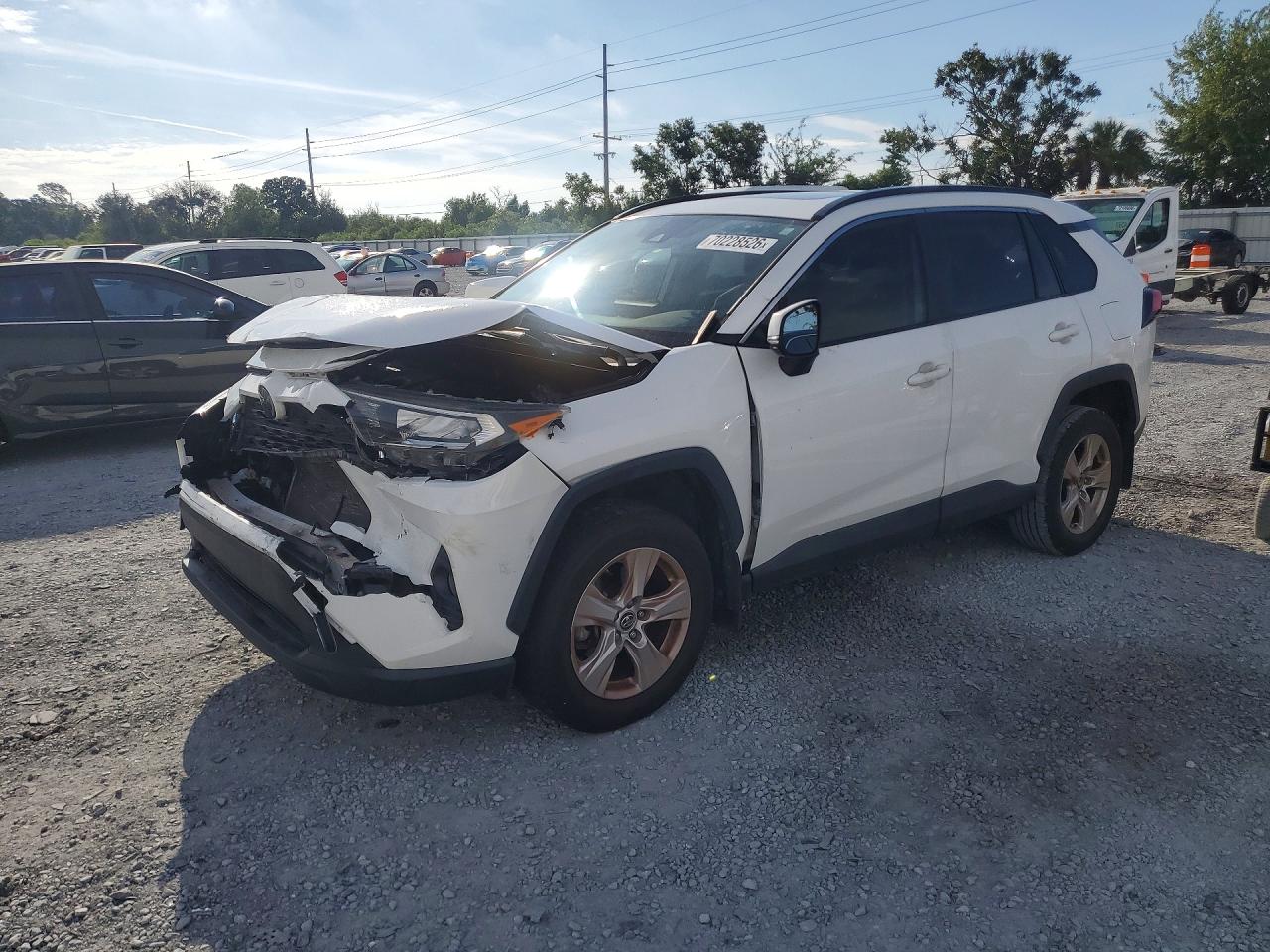 2019 TOYOTA RAV4 XLE | JTMW1RFV2KJ002389 | UPCARS