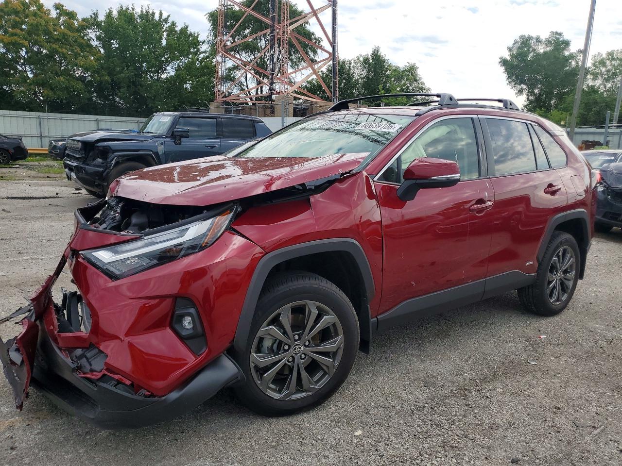 2022 TOYOTA RAV4 XLE PREMIUM | JTMB6RFV4ND070258 | UPCARS