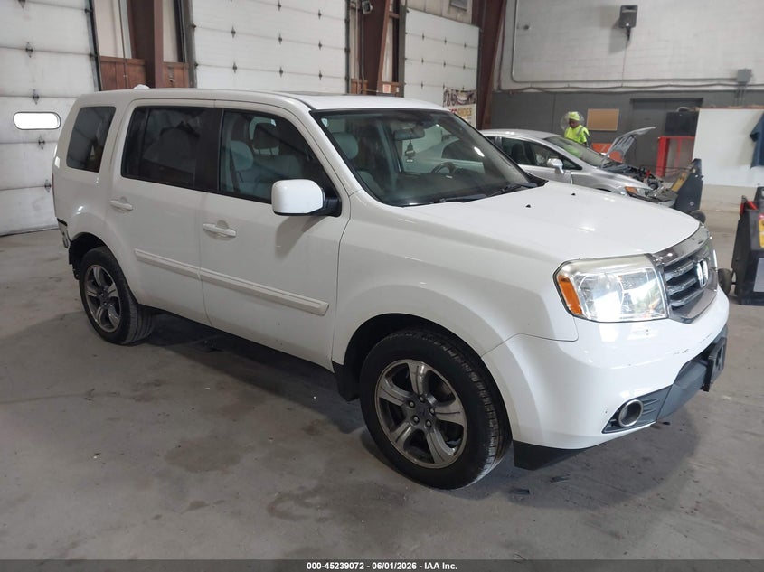 2015 HONDA PILOT SE | 5FNYF4H30FB069871 | UPCARS