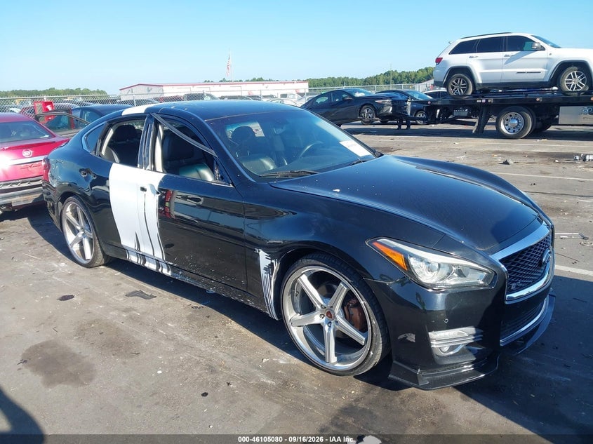 2017 INFINITI Q70 3.7 | JN1BY1AP5HM740587 | UPCARS