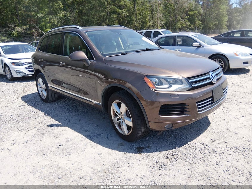 2014 VOLKSWAGEN TOUAREG TDI LUX | WVGEP9BP1ED001251 | UPCARS