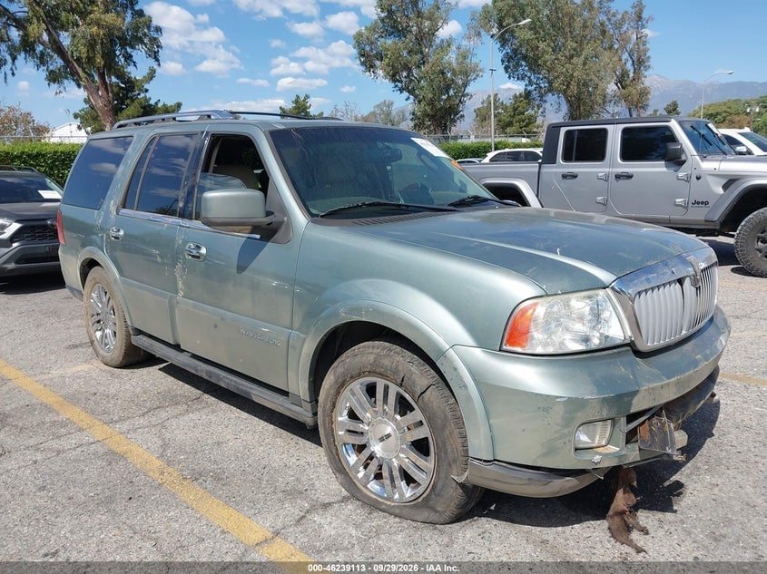 2005 LINCOLN NAVIGATOR | 5LMFU27575LJ01241 | UPCARS