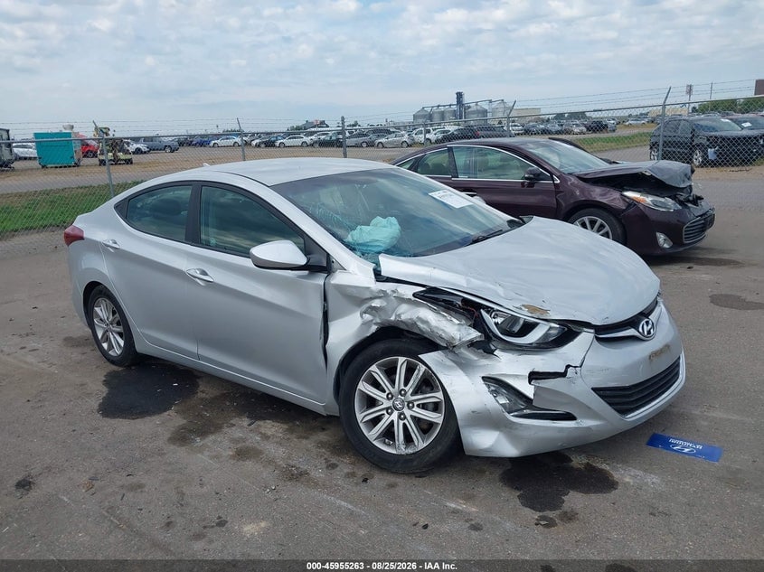 2015 HYUNDAI ELANTRA SE | 5NPDH4AEXFH555271 | UPCARS