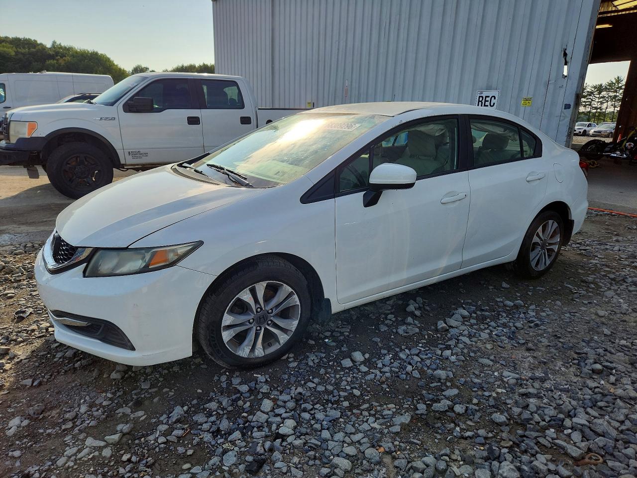 2014 HONDA CIVIC LX | 2HGFB2F58EH557228 | UPCARS
